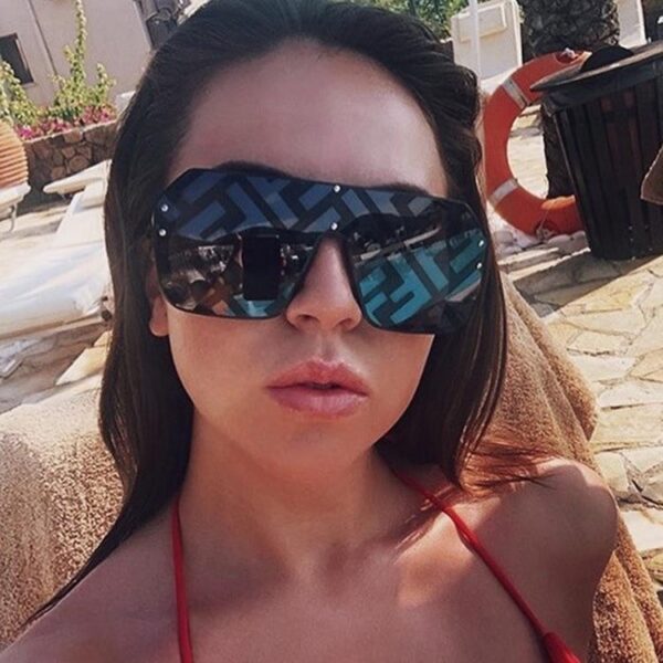 Trendy Geometric Tortoiseshell Sunglasses