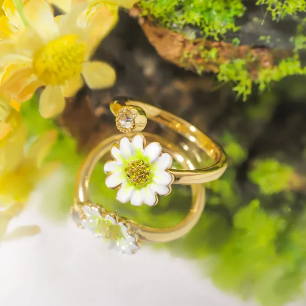 Daisy Delight Adjustable Ring