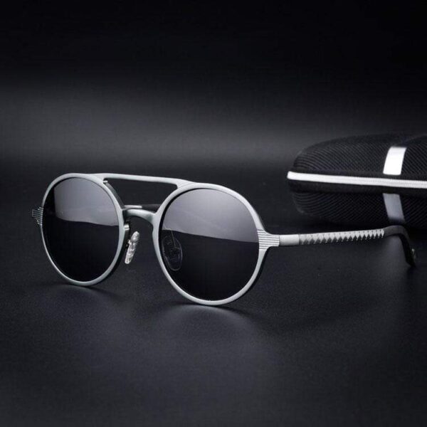 Elegant Classic Round Sunglasses