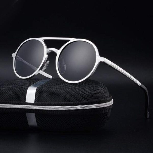 Elegant Classic Round Sunglasses
