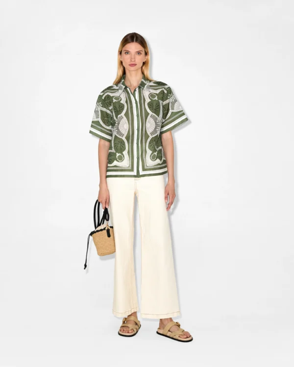 Elegant Green And White Printed Short-Sleeve Shirt