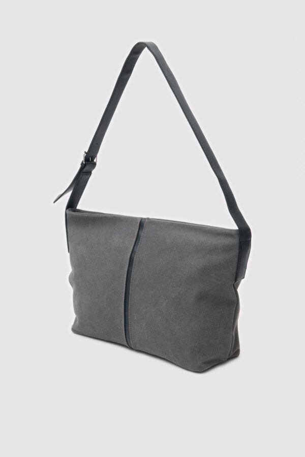 Elegant Canvas Shoulder Bag