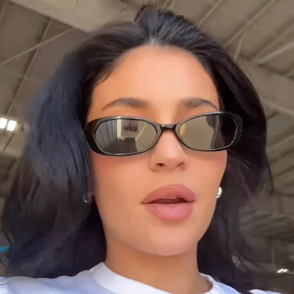 Trendy Black Cat-Eye Sunglasses