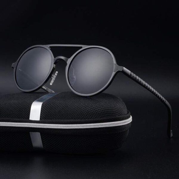 Elegant Classic Round Sunglasses