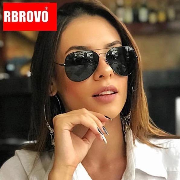 Stylish Tortoiseshell Frame Sunglasses